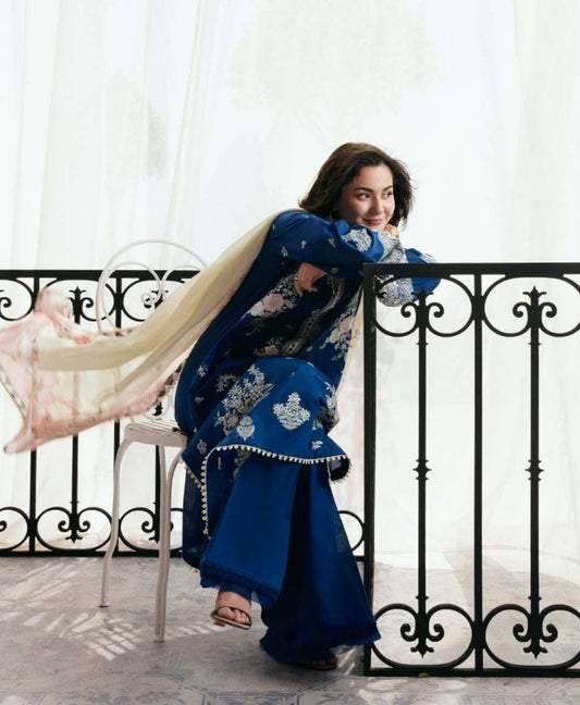 Coco Lawn Edit 02-Luleh-3A