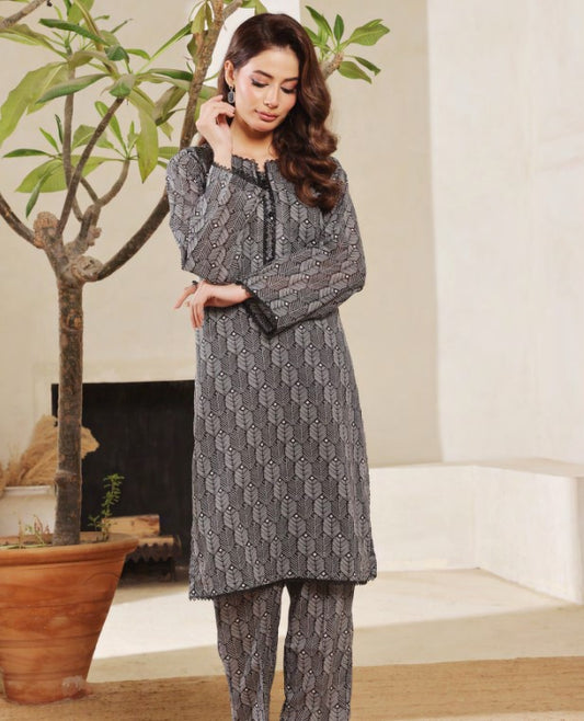 Saphron Ready To Wear Black & White-D01