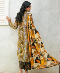 Regalia Stella Stitched 03 Pcs Lawn-D03