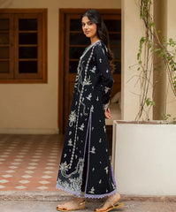 Roheenaz Aashiyana Emb Lawn-D06B