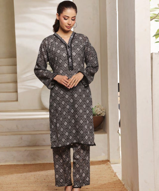 Saphron Ready To Wear Black & White-D09