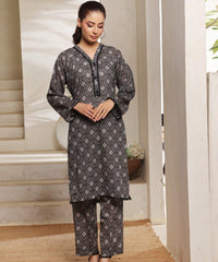 Saphron Ready To Wear Black & White-D09