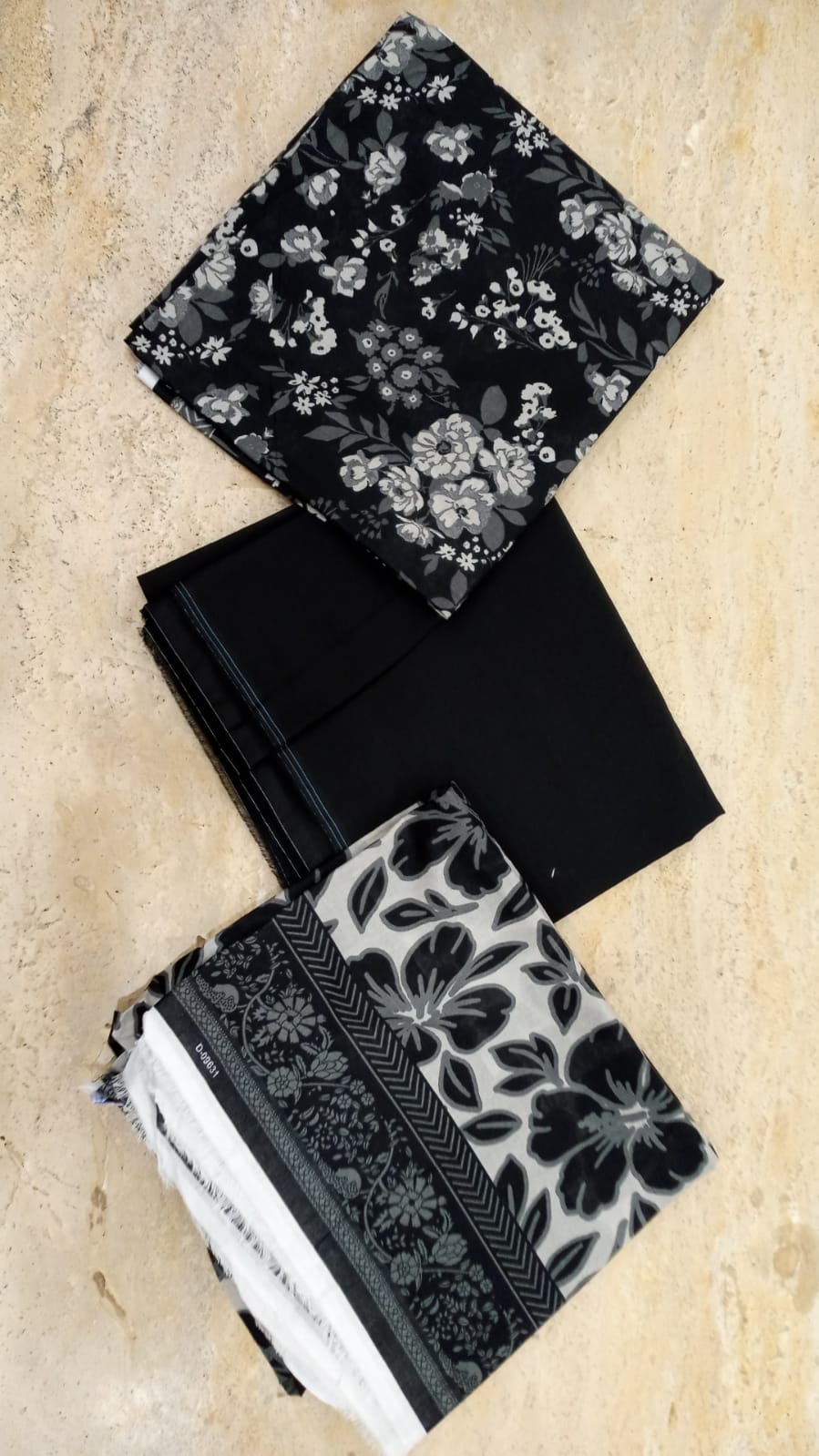 Regalia Printed Black & White Lawn-D01