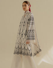 Coco Lawn Edit 02-Iris-2B