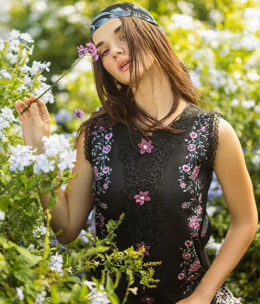 Mushq Secret Garden Lawn-D02B