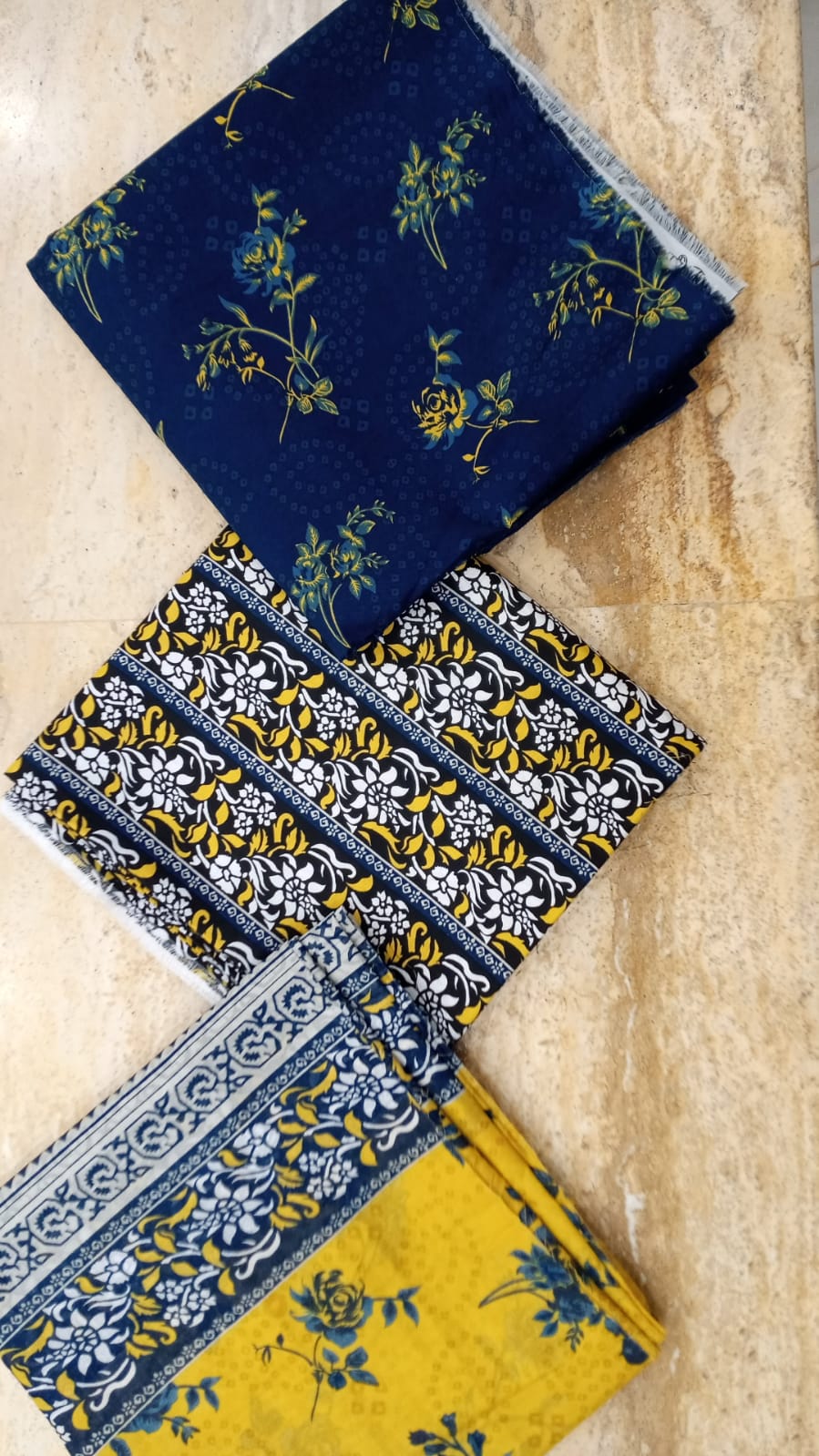 Regalia Prints Lawn-D03