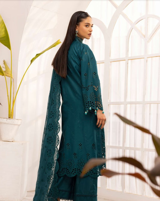Noor E Chasham Emb Lawn-D03