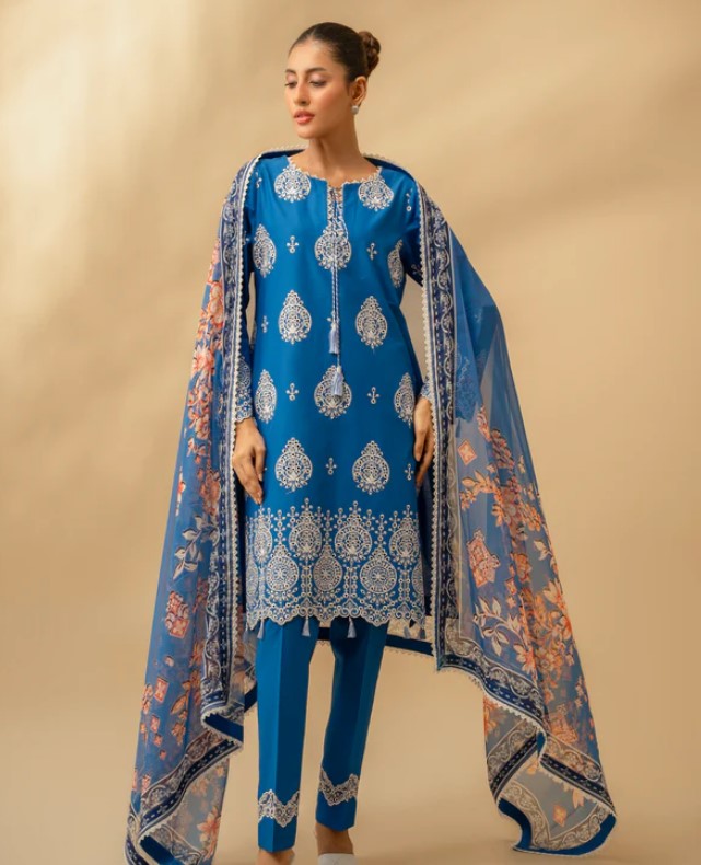 Zouj Chikankari Lawn-D04