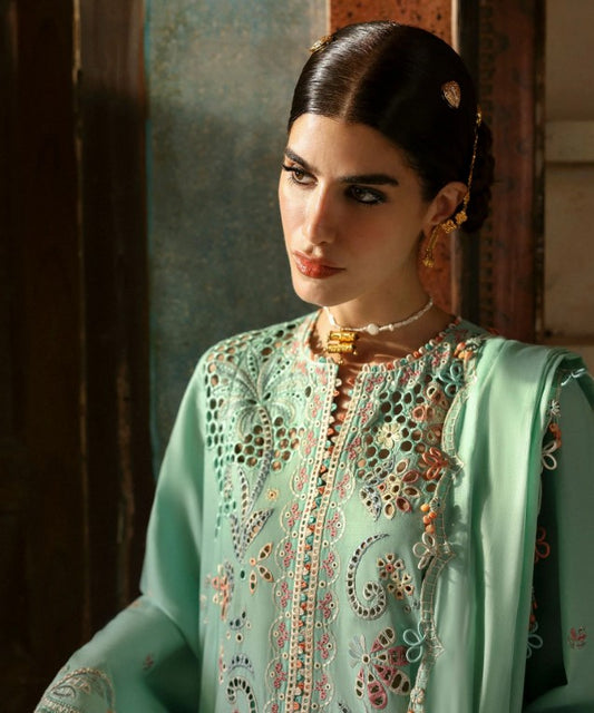 Zaha Nagina Festive Lawn-D05