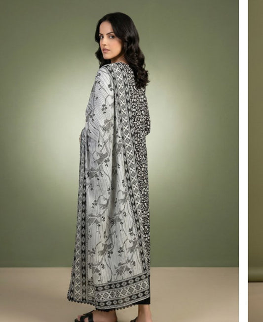 Regalia Black & White Lawn-D05