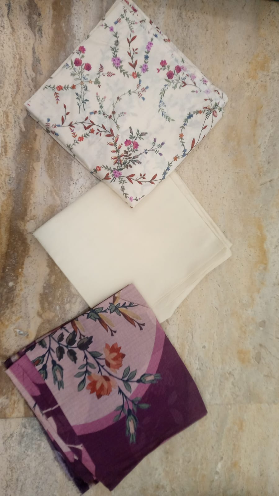 Regalia Prints Lawn-D33