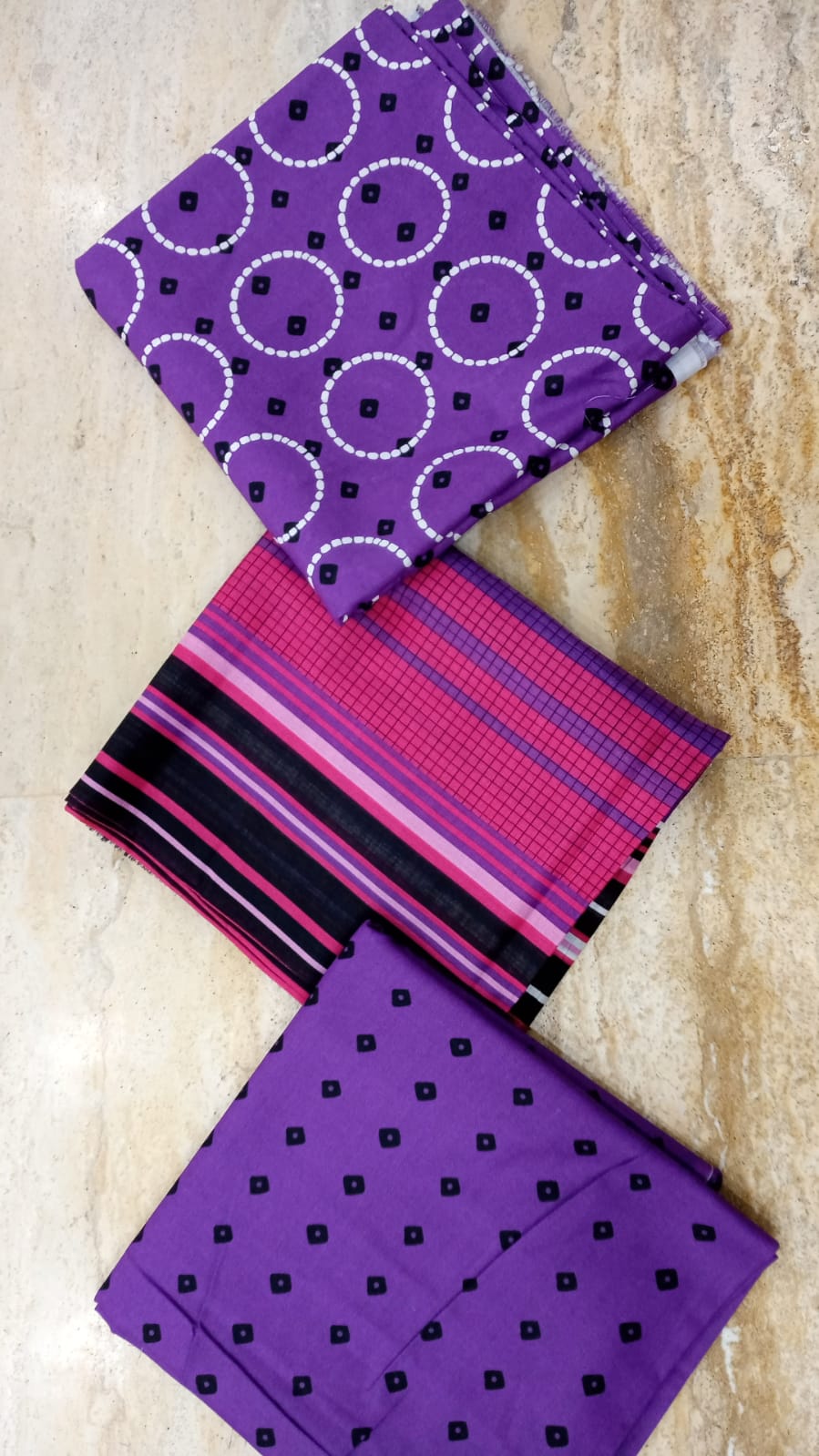 Regalia Prints Lawn-D08