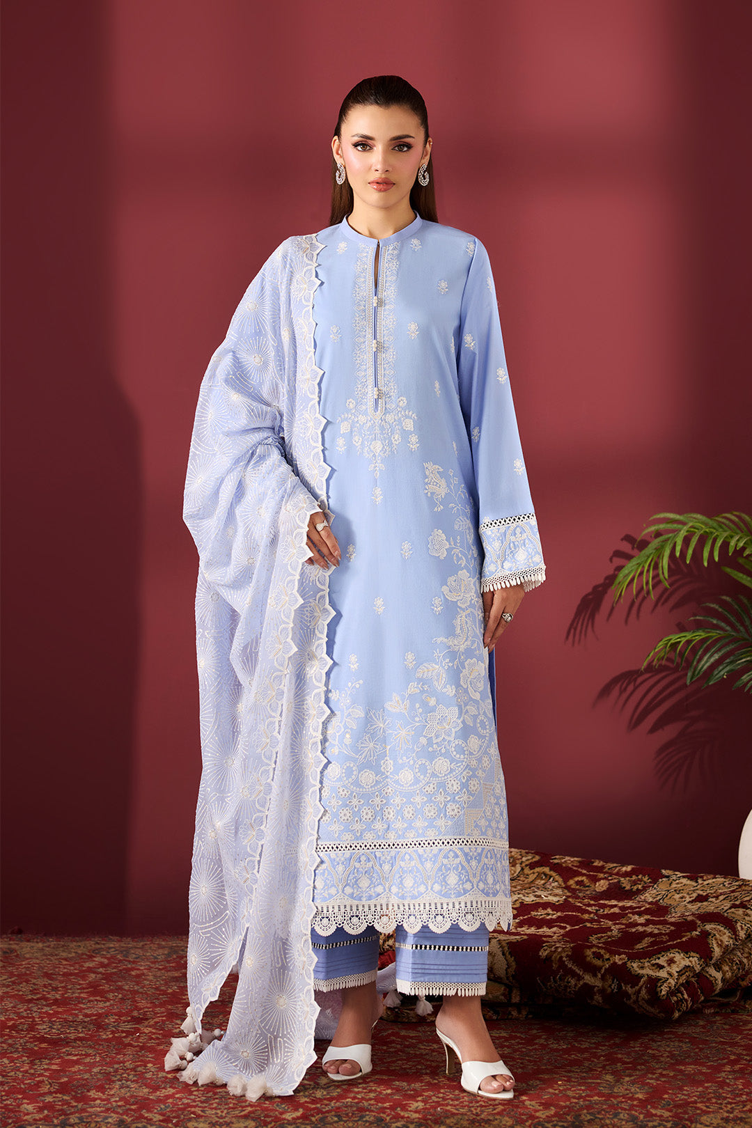 Alizeh Emb Lawn-D02