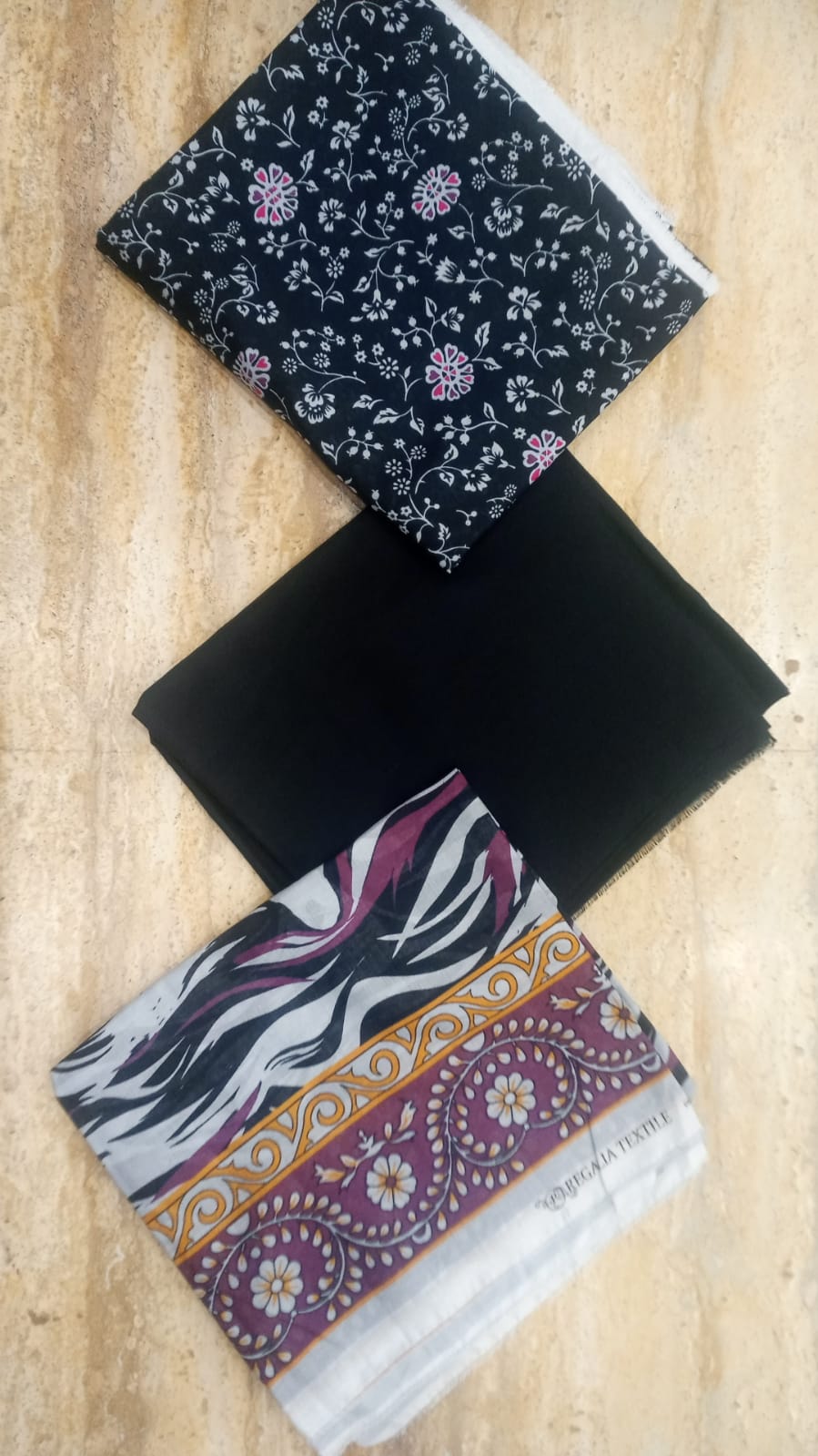 Regalia Prints Lawn-D11