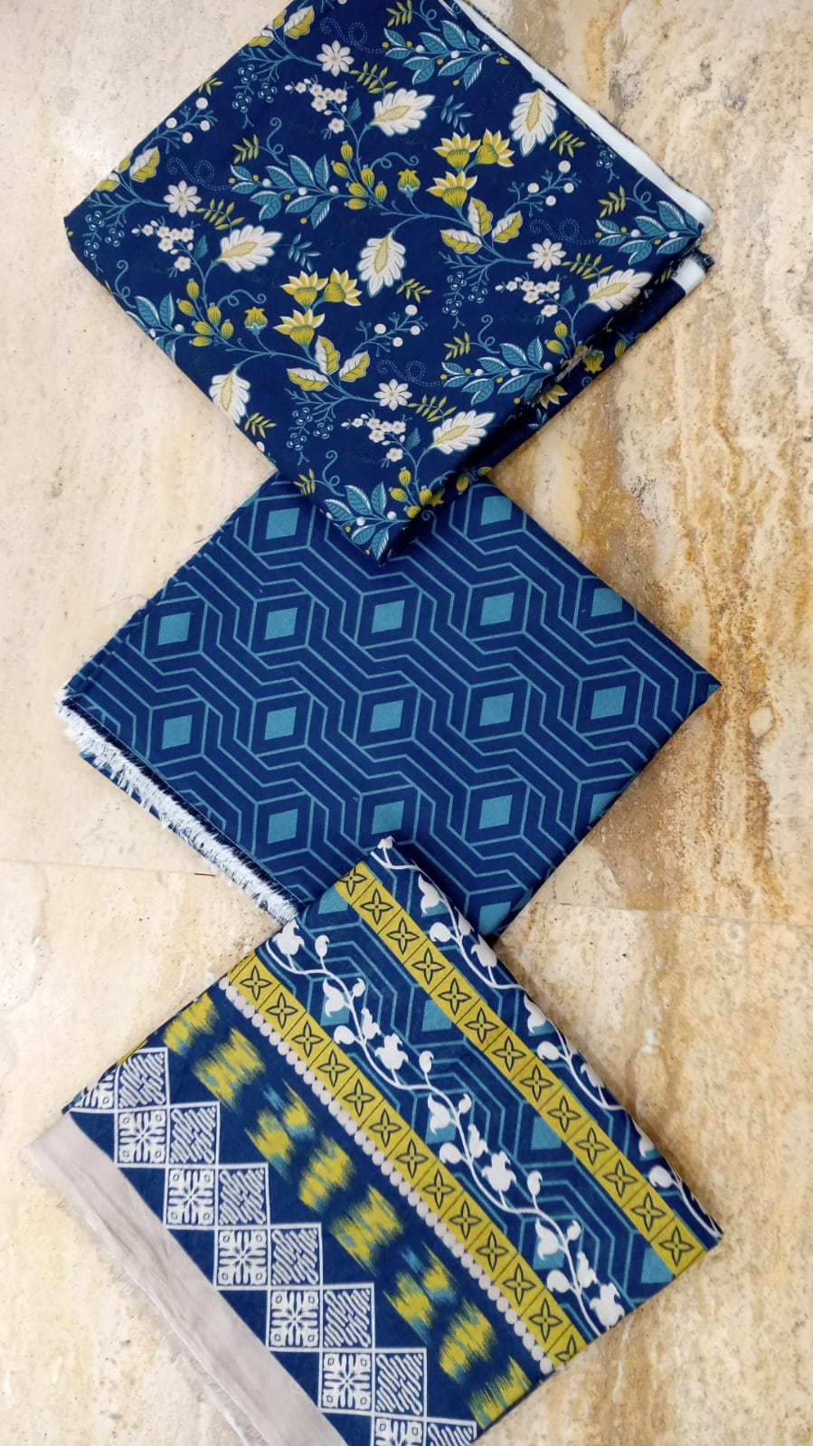 Regalia Prints Lawn-D11