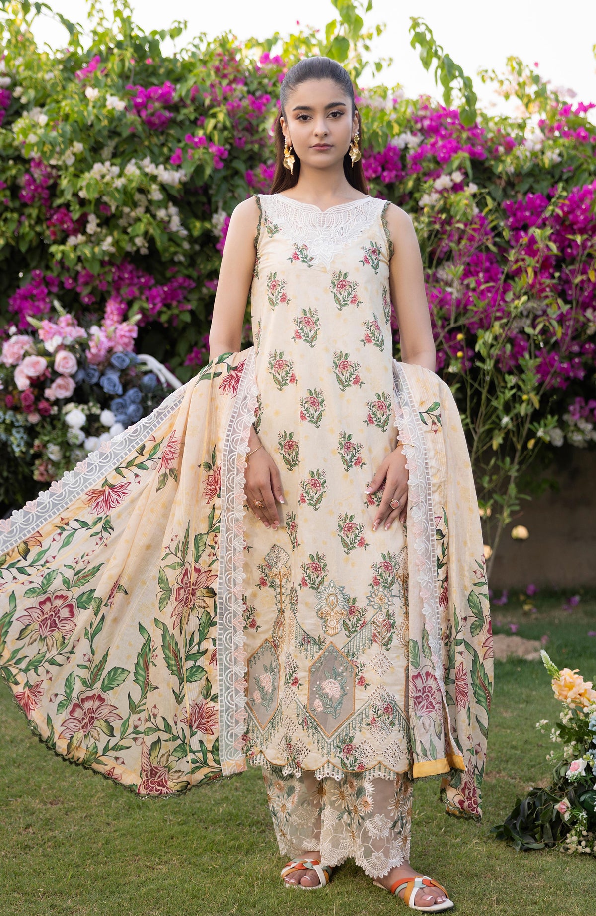 Al Zohaib Appliquekari Emb Lawn-D12