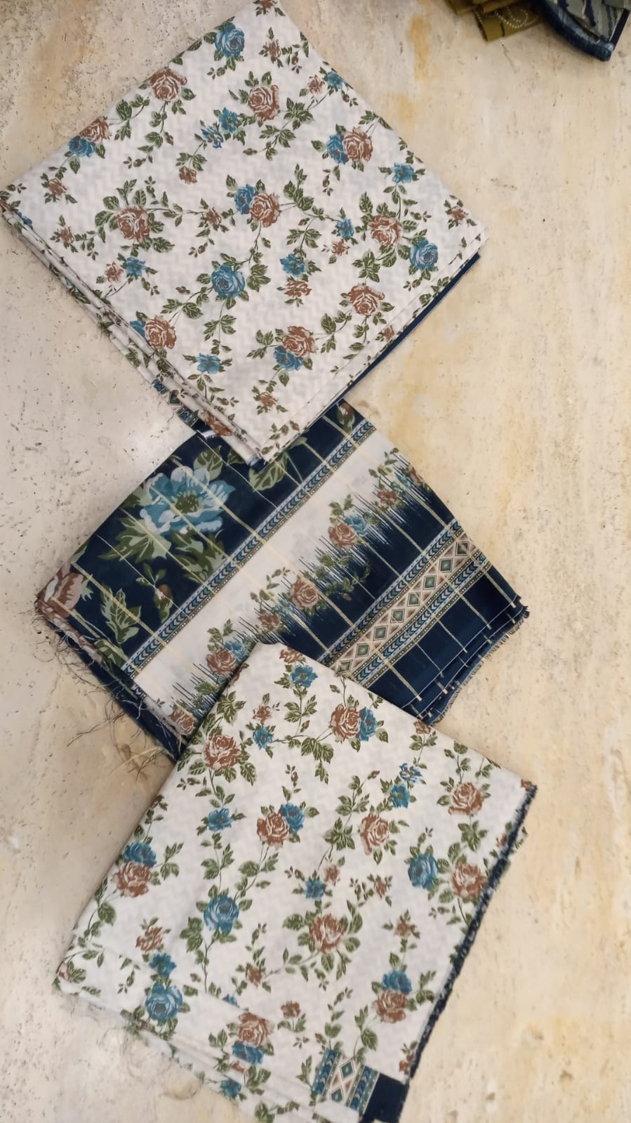 Bin Saeed Signature Prints Lawn-D15
