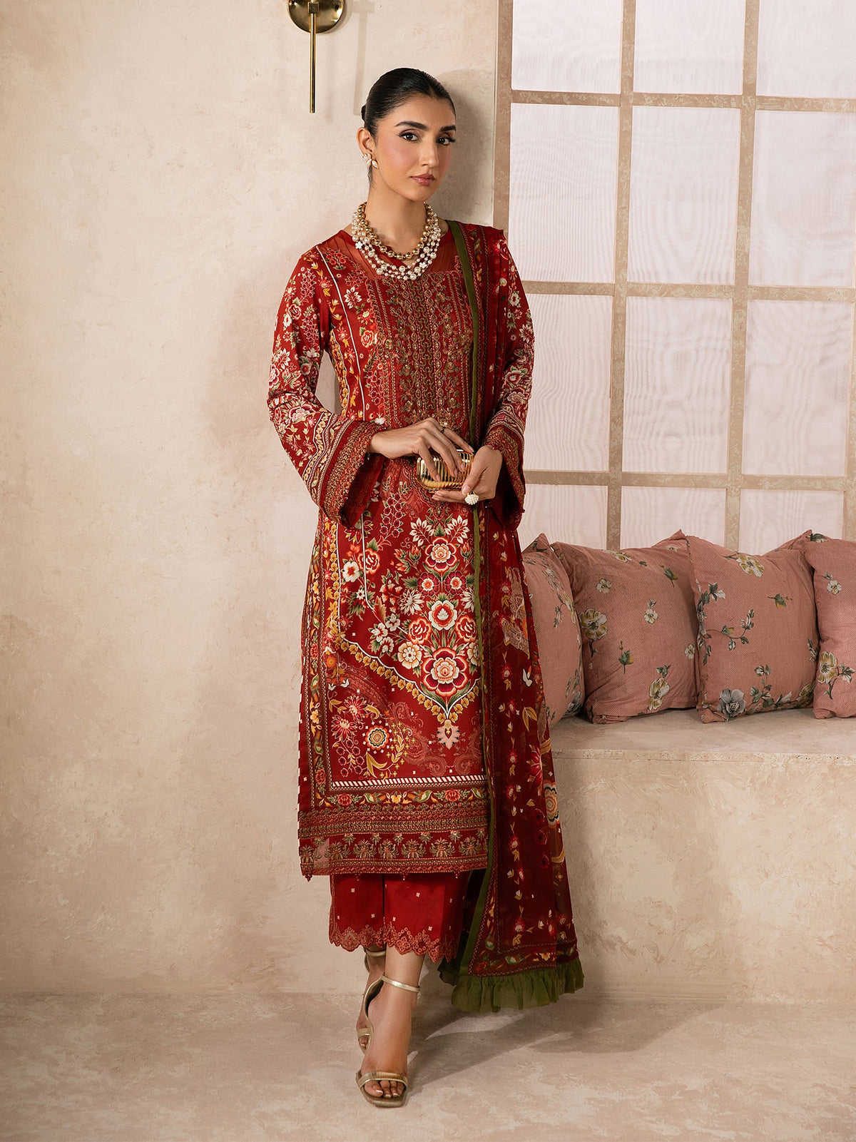 Gulaal Syra Lawn-D07 Calyx