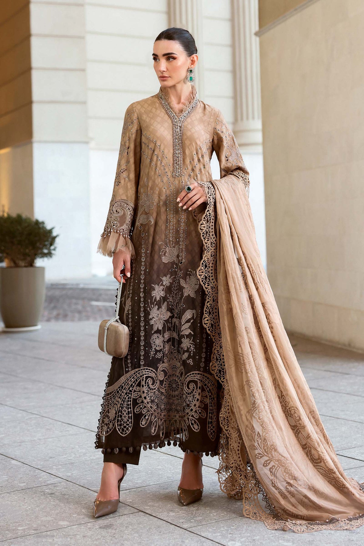 Maria.B Luxury Lawn-D01A