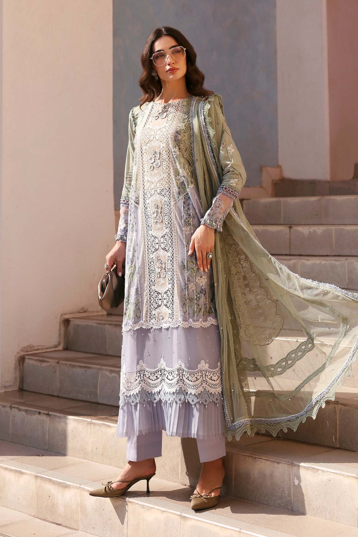 Maria.B Luxury Lawn-D06B