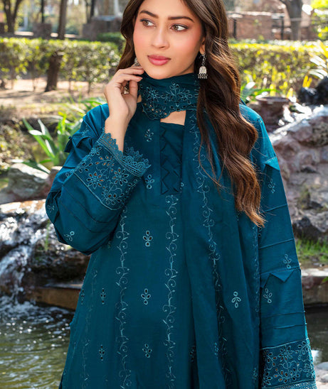 Feroza Fizza Luxury Lawn 05