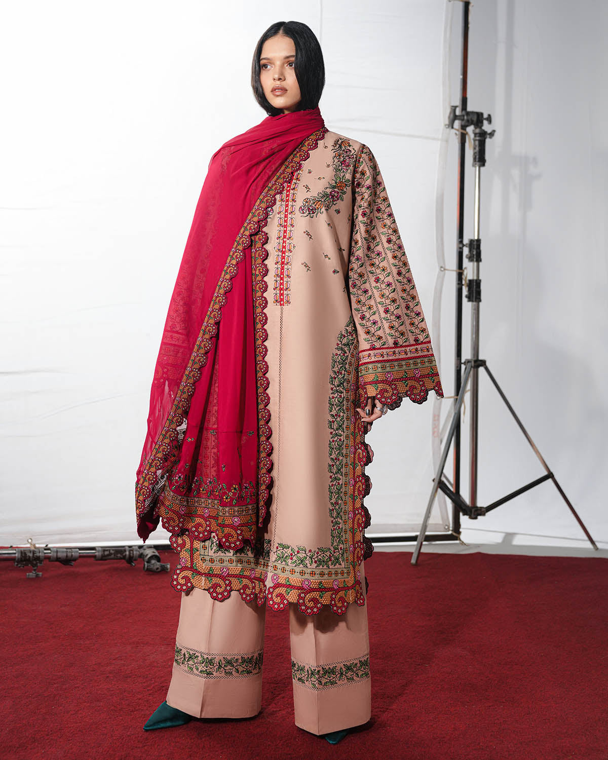 Hussain Rehar Jugnu S/S Lawn-Nazeh